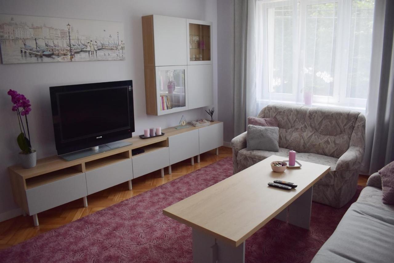 Cozy Apartment In Tarnow Exterior photo